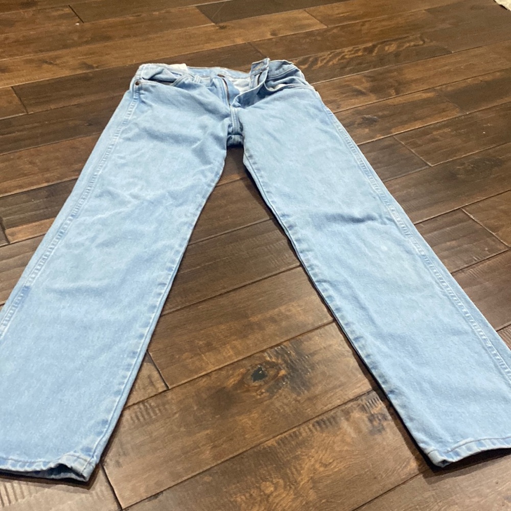 Wrangler cowboy cut patch jeans 28 x 32 (tag says 32 but measure around 30” )